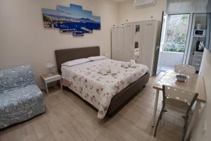 Monolocale arredato capodichino