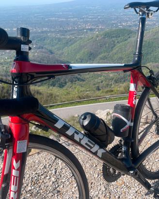 Trek madone 3.5 più rulli interattivi