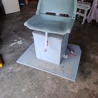 seduta girevole per barca o gommone con gavone