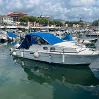 Barca Fuoribordo DC7 abitabile