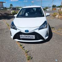 Toyota Yaris 1.5 Hybrid 5 porte Cool