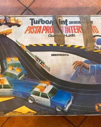 Matchbox Turbo Sprint – Pista "Guardie e Ladri"