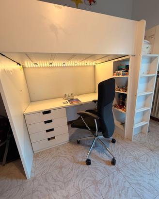 letto a castello IKEA con scrivania e armadio 
