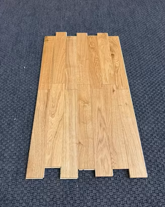 Listello parquet rovere con pochi nodi a Parma