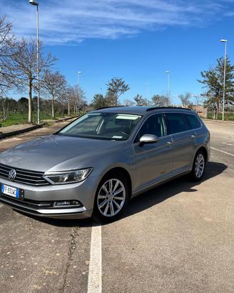 Volkswagen Passat 1.6 TDI DSG Comfortline BlueMoti