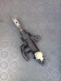 pompa freno posteriore.yamaha r1