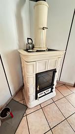 Stufa legna in ceramica artistica