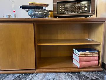 Mobile basso / credenza lunga in legno