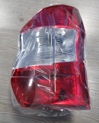fanale posteriore ford tourneo courier