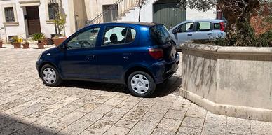 Macchina Yaris