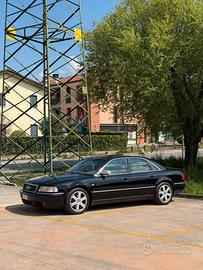 AUDI S8 D2