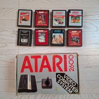 n.8 giochi per ATARI 2600 e console omaggio
