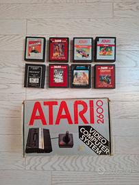 n.8 giochi per ATARI 2600 e console omaggio