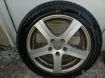 cerchi in lega con gomme invernali 225/50 pirelli