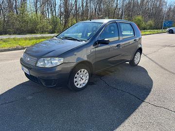 Fiat punto 1.2 benzina del 2010