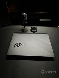 Asus ROG STRIX SCAR 16 (2025) 5070ti 240hz