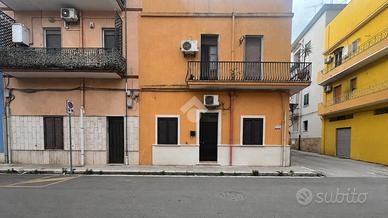 2 LOCALI A BRINDISI