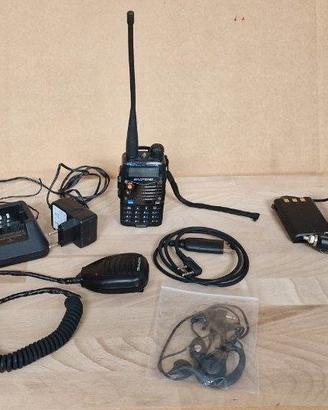 Baofeng UV-5RA VHF/UHF completa di numerosi access