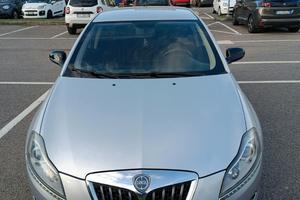 Lancia Delta 1.6 multijet diesel platino