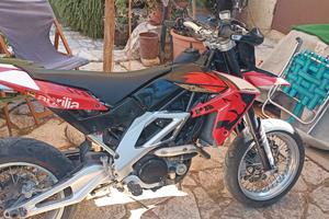 Aprilia sxv 550 super mortard