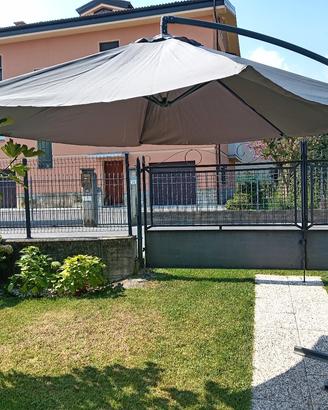 Ombrellone da giardino 
