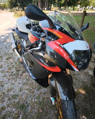 aprilia rsv 1000 r final edition 