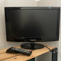TV Samsung SyncMaster 933HD, 18' nera con supporto