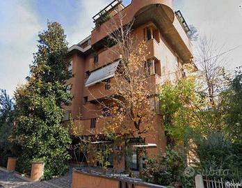 Immobile in asta di 131 m² con 3 locali e box auto
