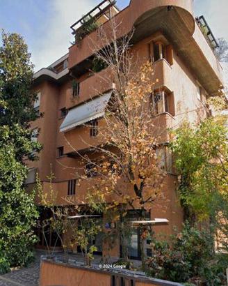 Immobile in asta di 131 m² con 3 locali e box auto