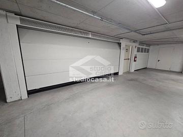 Box / Garage di 30 m² a Rovereto