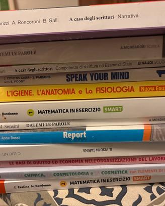 Libri scolastici di estetica/acconciatura