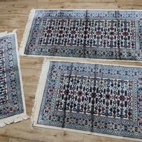 Tris tappeti persiani nuovi fabbricati in Belgio