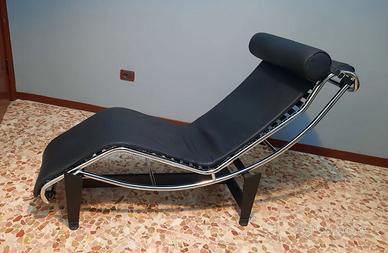 Chaise Longe di Le Corbusier