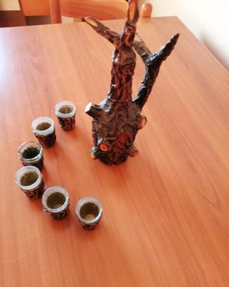 bottiglia da liquore ricoperta di legno 