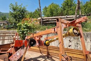 Scavafossi rotativo spostabile laterale Cucchi