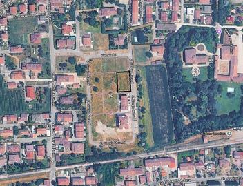 Terreno di 855 m² a Gualtieri