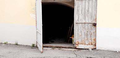 Locale magazzino - posto moto - auto