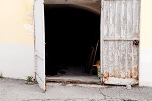 Locale magazzino - posto moto - auto