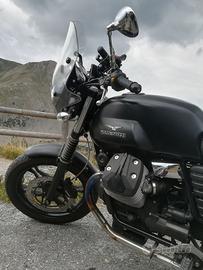 Moto Guzzi V/ Stone nera