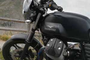 Moto Guzzi V/ Stone nera