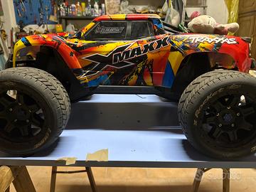 Xmaxx 8s Traxxas + caricatore + batterie