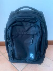 Zaino invicta con ruote e manico