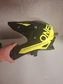 casco oneal per bicicletta 