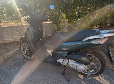 Sh 150 Honda scooter
