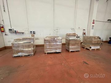 SUPPORTI PER SCHERMI TV