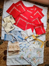 tovaglioli vari e diversi colori disegni ricami