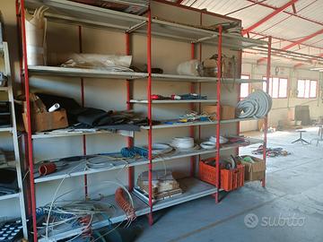Scaffale metallico