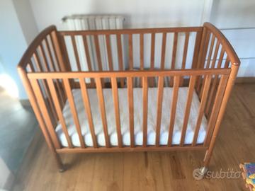 Lettino con materasso