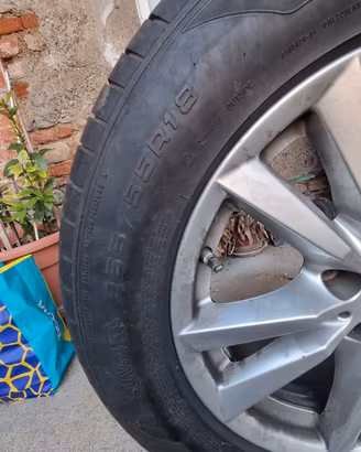 Cerchi in lega da 18 più gomme bmw x5