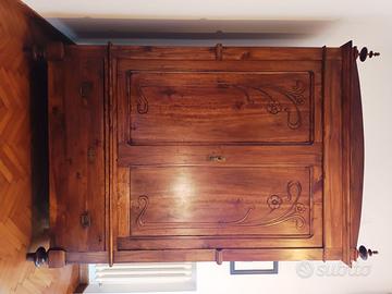 Armadio antico stile Liberty in legno massello 